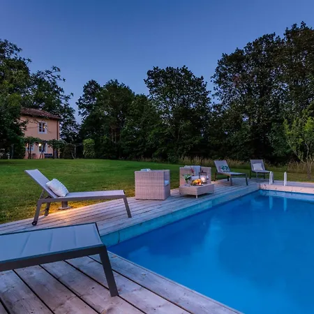 Drago, Authentic Private Pool Villa