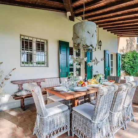 Drago, Authentic Private Pool Orentano