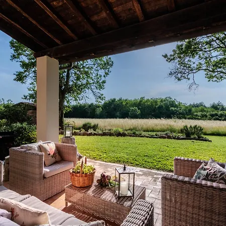 Drago, Authentic Private Pool * Orentano