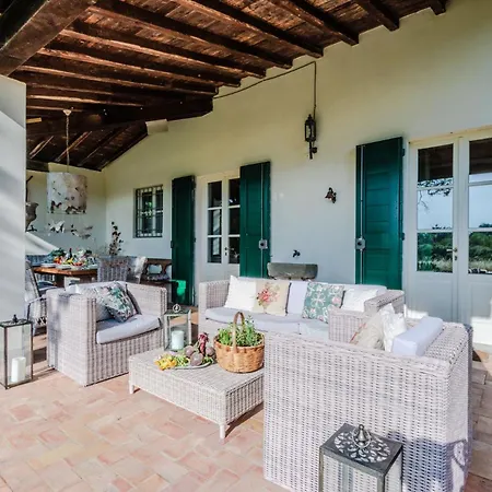 Drago, Authentic Private Pool * Orentano